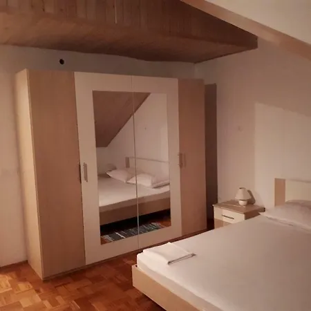 Snjezana Apartment Omis